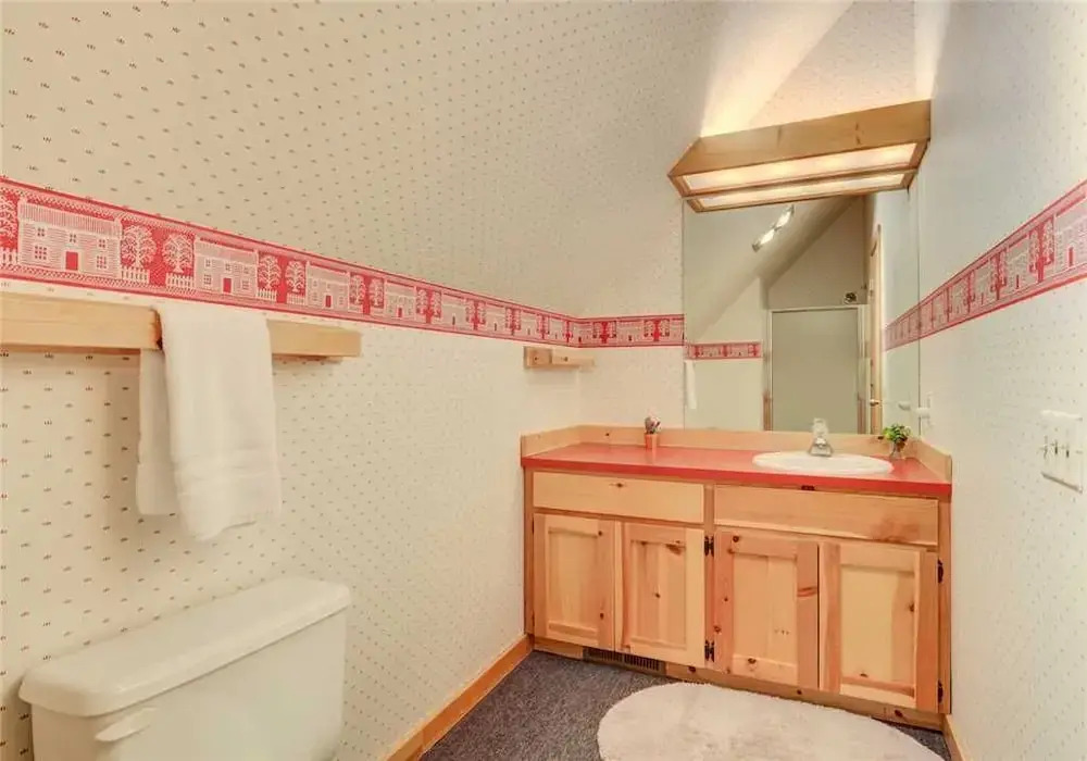 2 Circle 4 Cabin