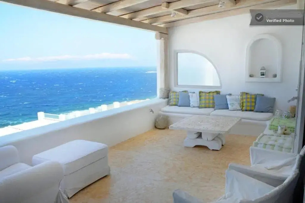 5 bedrooms villa with sea view private pool and enclosed garden at Mykonos