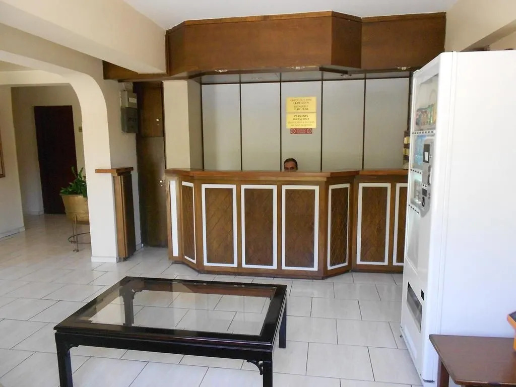 Denis Hotel