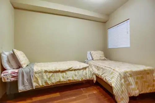 Waterfront Getaway 7 Townhouse