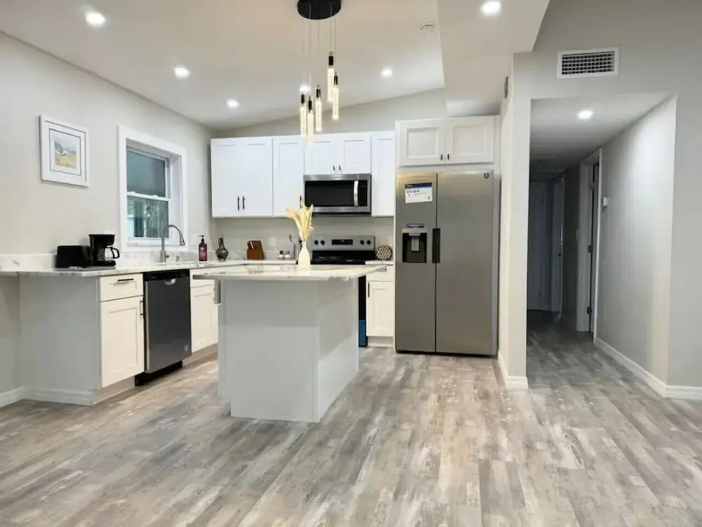Pool Home in Seminole 5miles to Beach