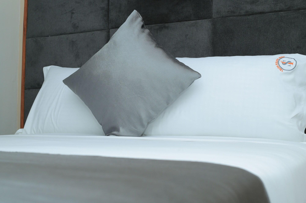 Jinna Suites Hotel