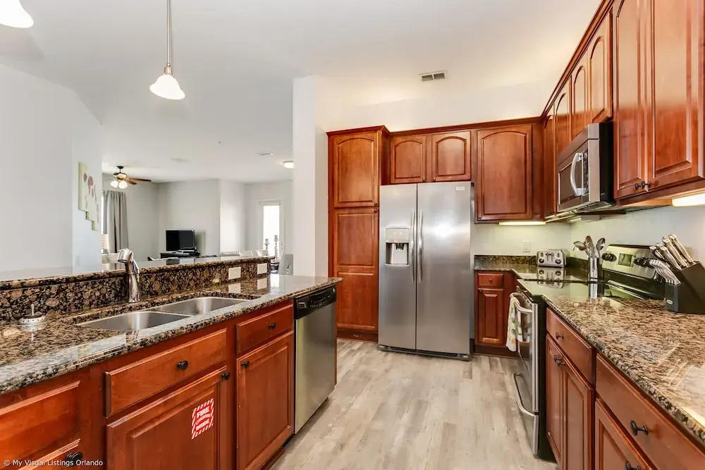 A Perfect Home for Your Family or Business! Just Steps From Convention Center 3br/3b #3vc024
