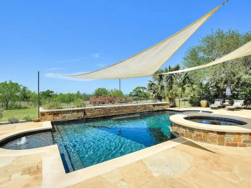 The Arrive Sunrise Estate On Lake Austin 5 Bedroom Estate