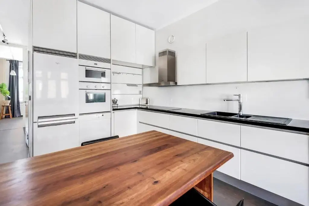 WeHost Top floor Transformable 2BR 8min to Centrum