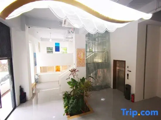 Bird's Nest Art Homestay (Beihai Old Street Beibu Gulf Plaza)