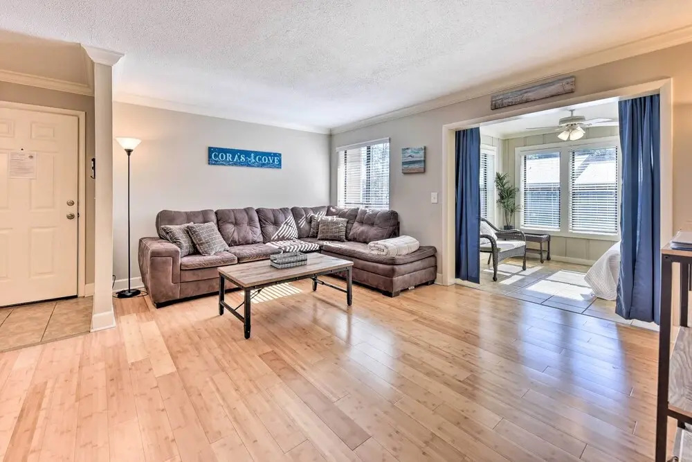 St Simons Island Condo Getaway: 2 Mi to Beach