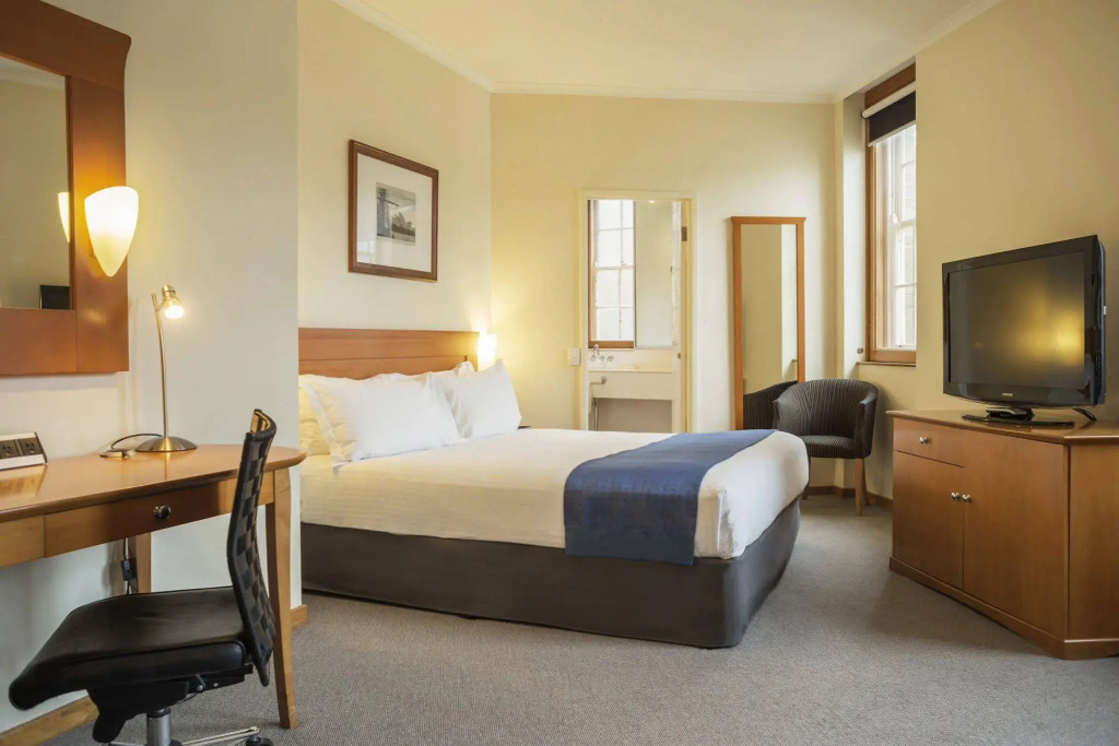 Sydney Harbour Hotel