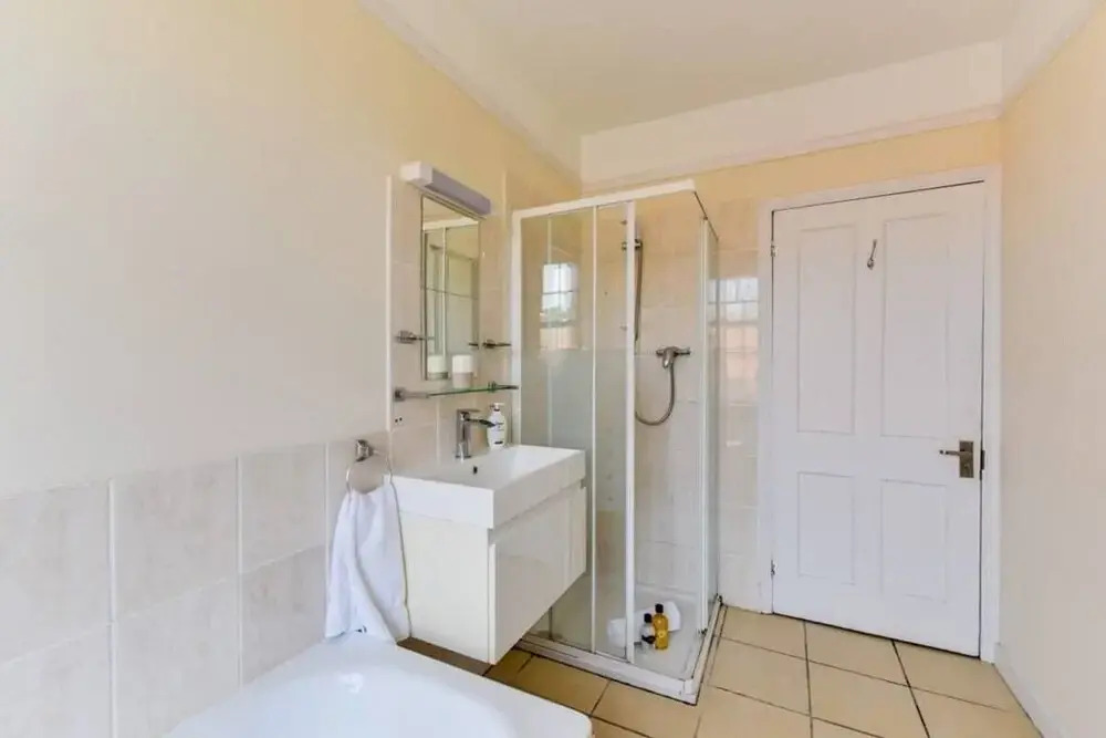Stylish 1 bed Sleeps 4 in Whitechapel 5min to Tube