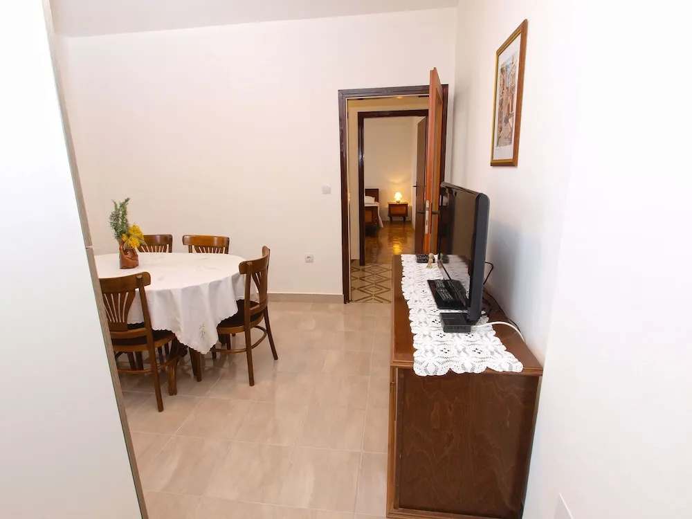 Apartment 1031