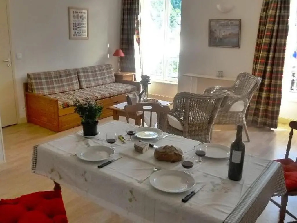 Appartement La Bourboule, 3 pièces, 4 personnes - FR-1-608-53