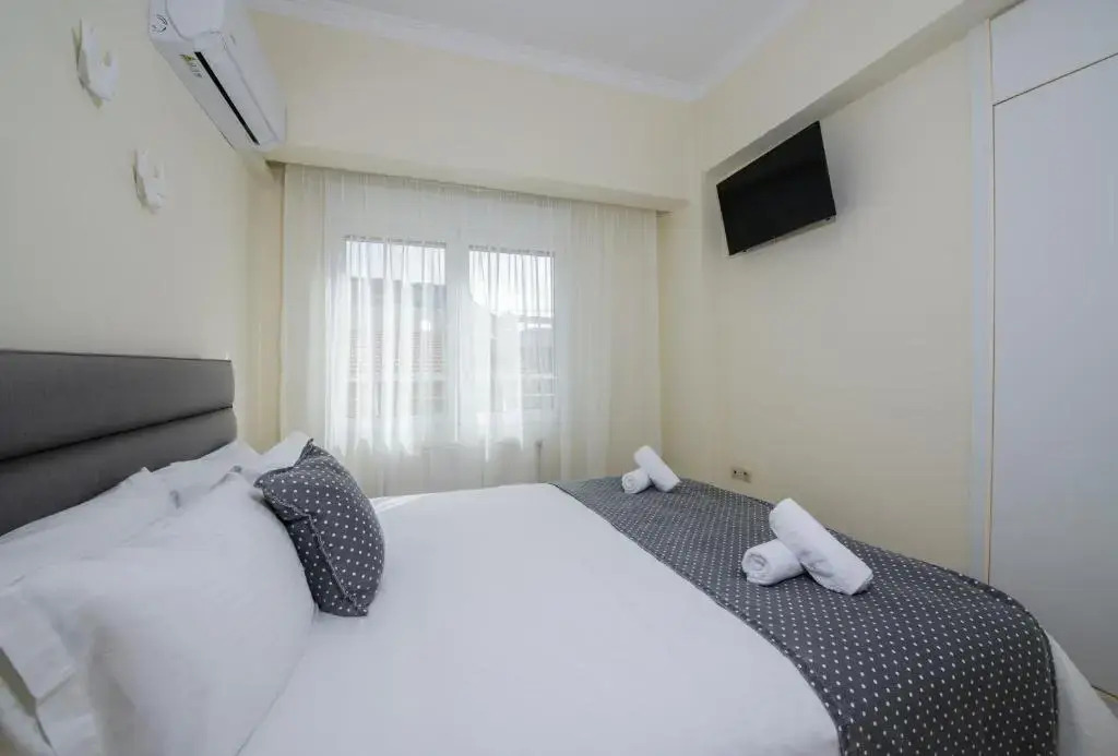 Center Manolia Dream 3 Bedroom Apartment 100m away from the beach