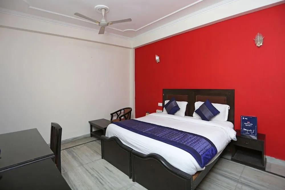 Royal Inn by OYO Rooms