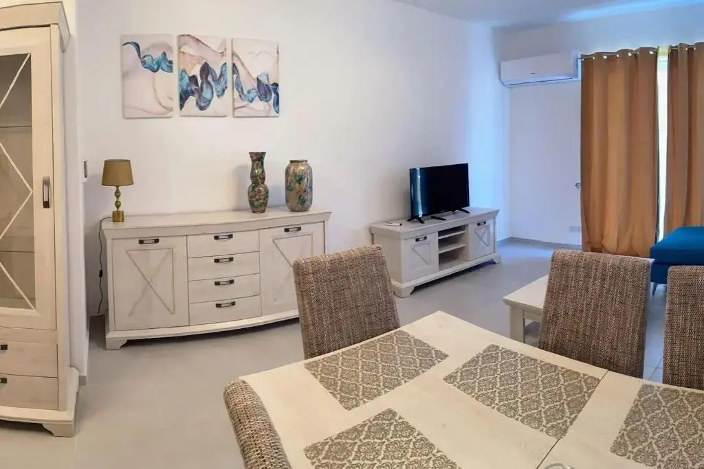 Charming and Chic - Kaylan Seaside Apartment 2