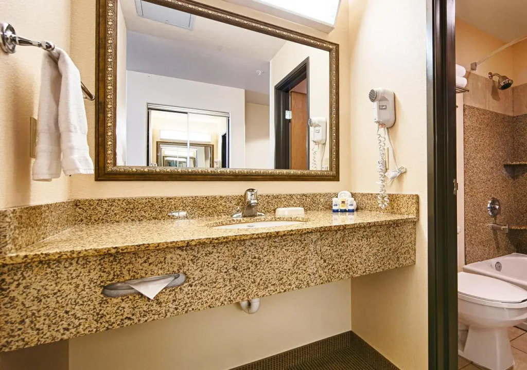 Best Western Territorial Inn & Suites