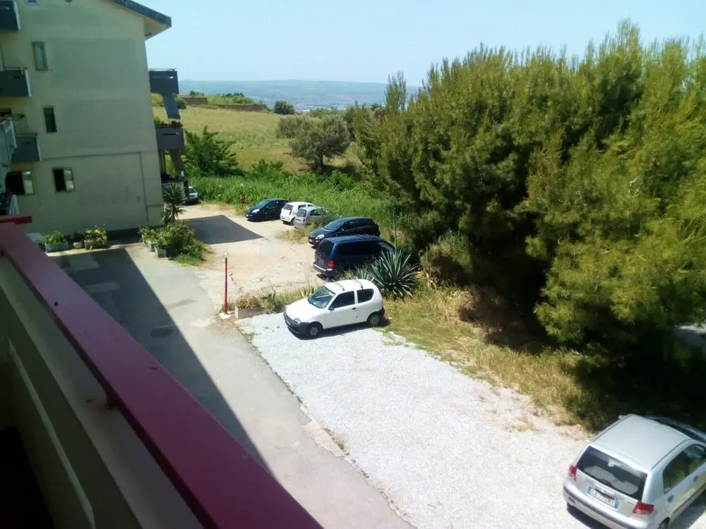 Apartment With 2 Bedrooms In Pizzo