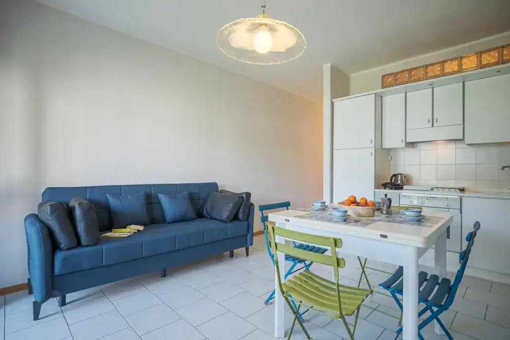 Interno 2 in Iseo With 1 Bedrooms and 1 Bathrooms
