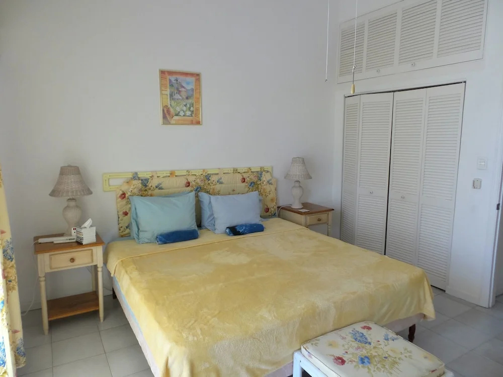 Villa 244C Jolly Harbour