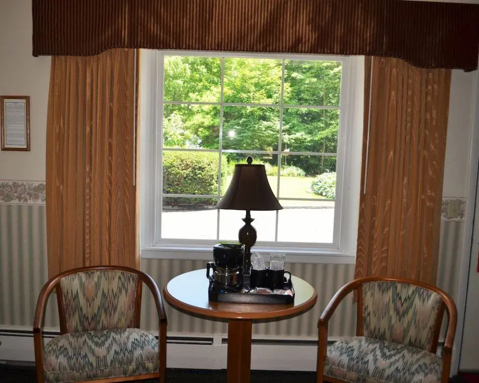 Maple Terrace Motel