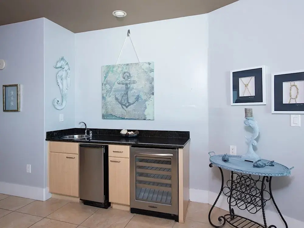 Caribe Penthouse - 3 Br Condo