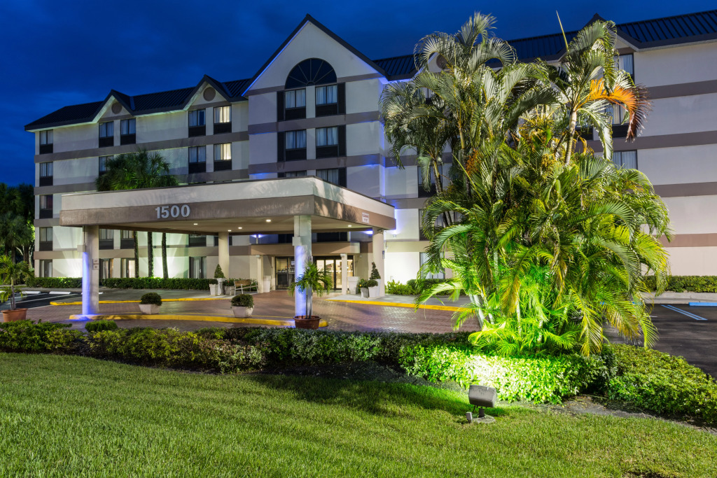 Holiday Inn Express Fort Lauderdale North - Executive Airport by IHG