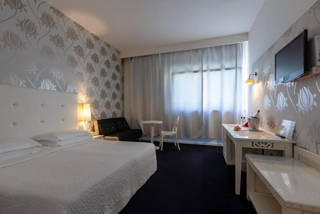 Hotel Mediterraneo