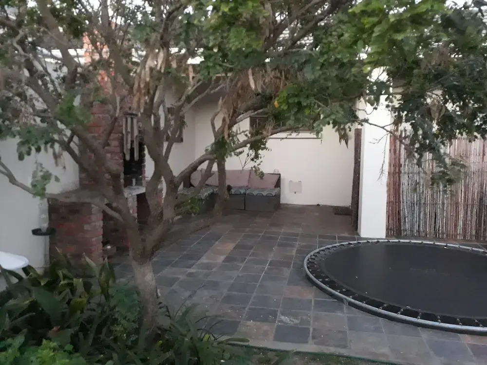 GuestHouse on Irvine