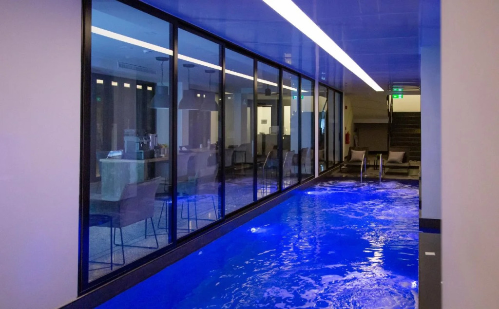 CREW Hotel