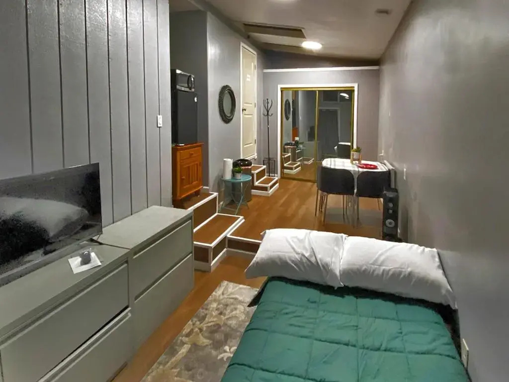 Adorable Studio in SF, near Daly City BART