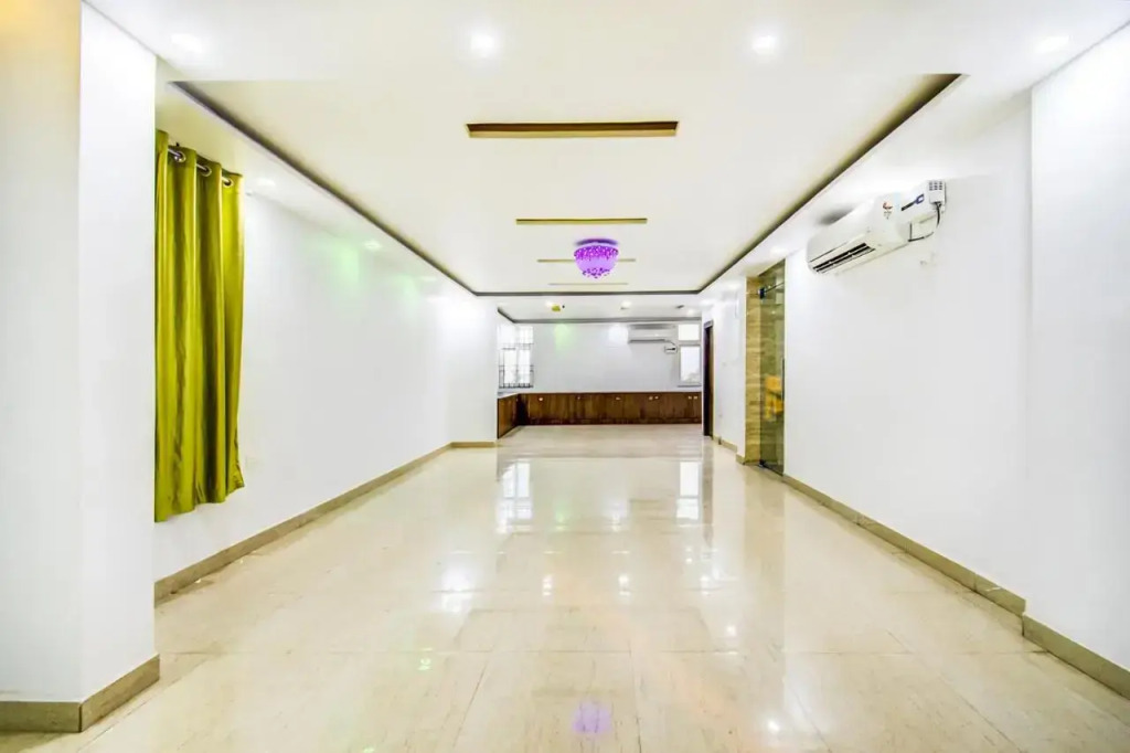 FabHotel Grand Sheela