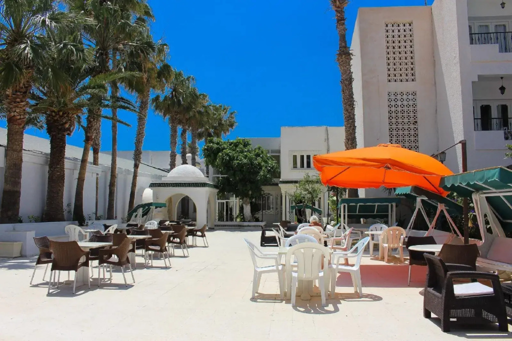 Emira Hotel