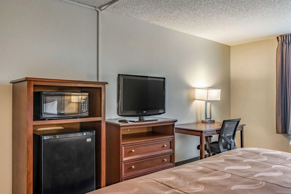 Red Lion Inn & Suites Bucyrus North