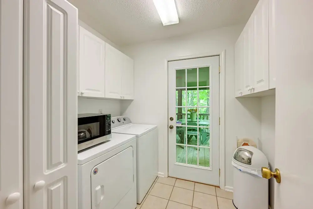 'smallwood' Cute Highlands Home w/ Screened Porch!
