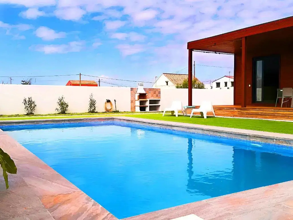 Chalet deluxe con piscina privada barbacoa y AC