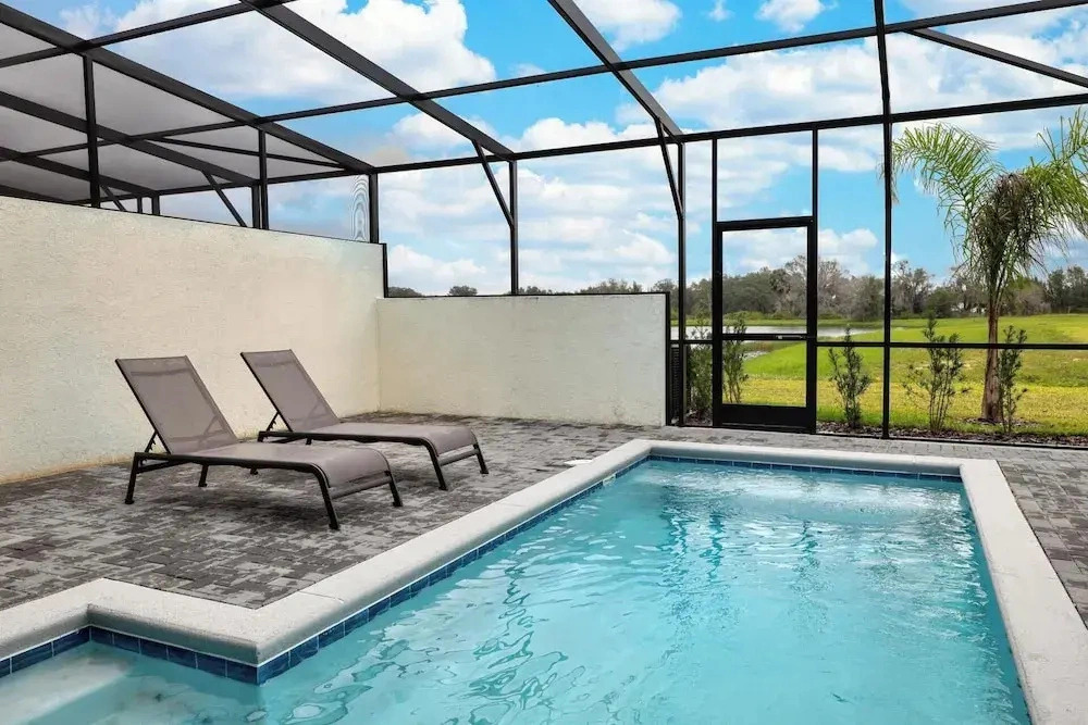 5 Bed Luxury Solterra Resort Holiday Home