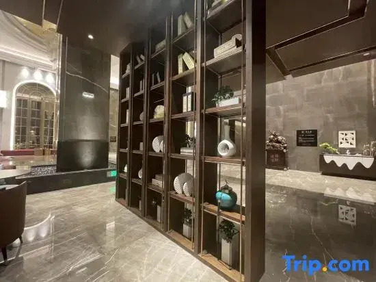 Vienna International Hotel (Yueyang Free Trade Zone Chenglingji)