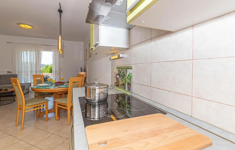 Nice Home in Pirovac With Wifi and 4 Bedrooms
