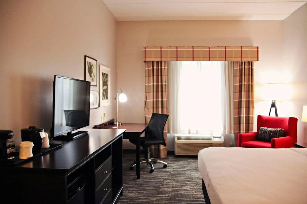 Country Inn & Suites by Radisson, Frackville , PA