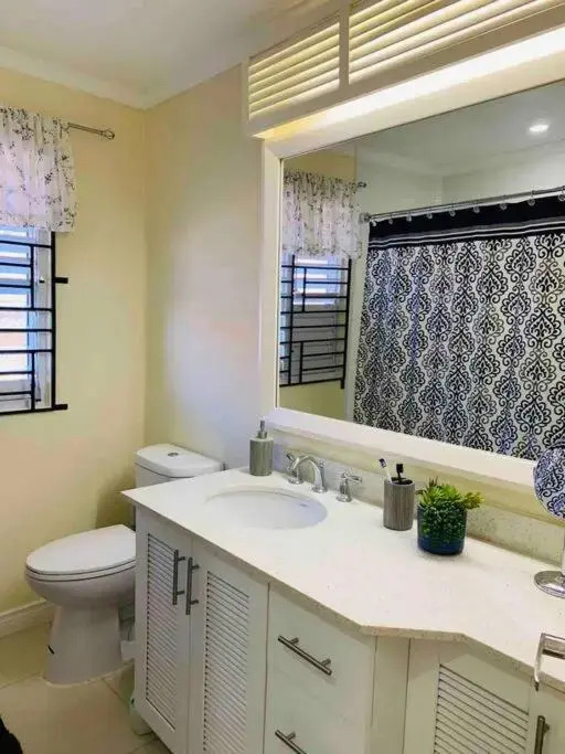 720 Sea Breeze Vacation Home