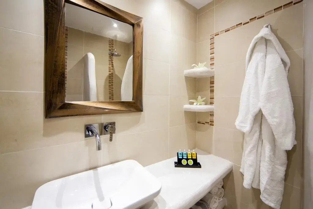 Daedalus Hotel