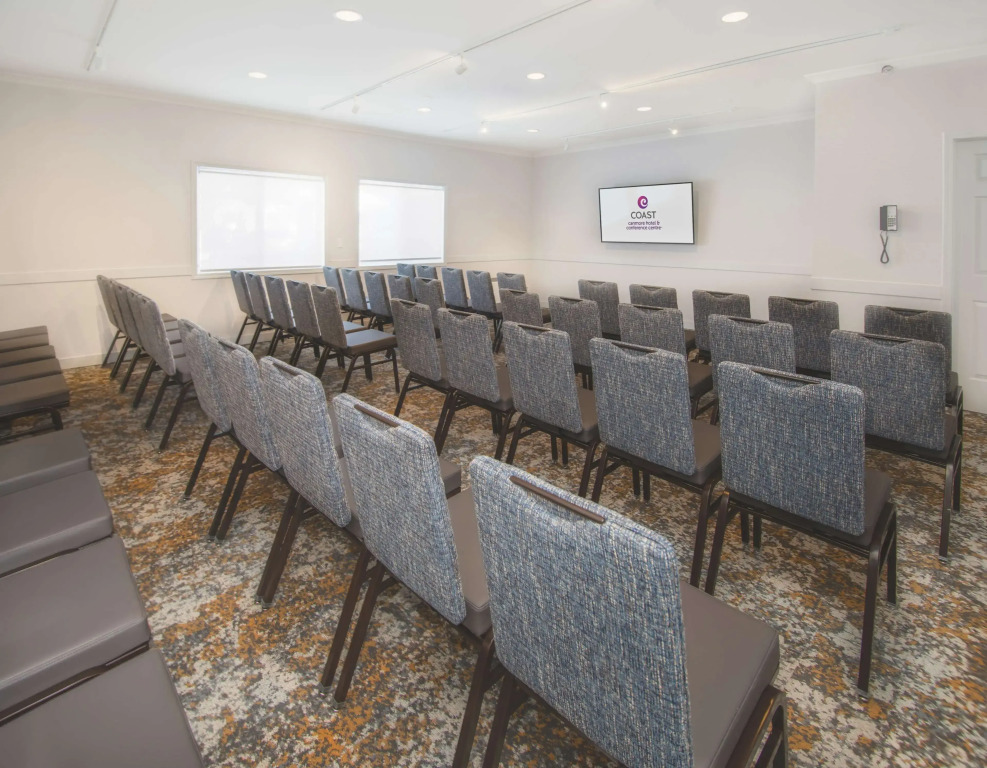 Coast Canmore Hotel & Conference Centre