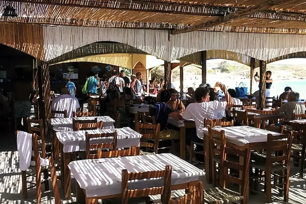 Finikas Hotel