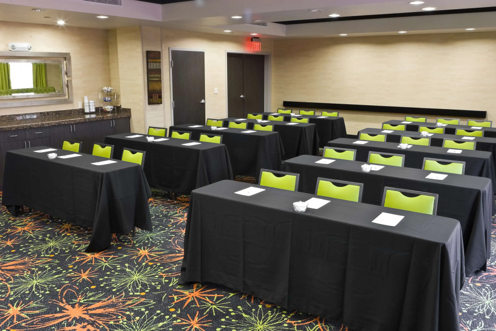 Hampton Inn and Suites Tulsa Central