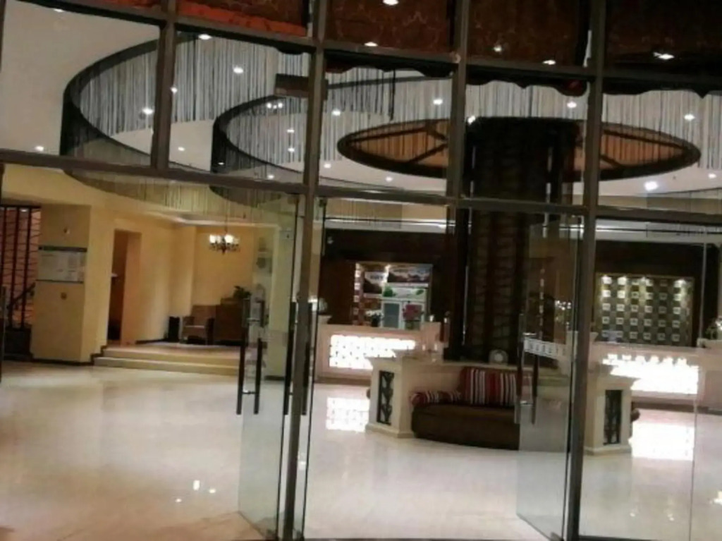 Xianshan Liuyun Holiday Hotel