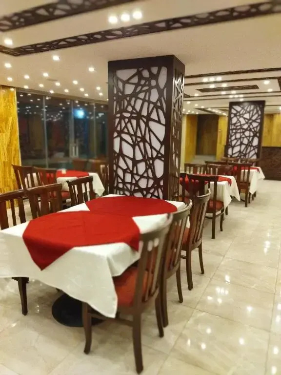 petra agora hotel