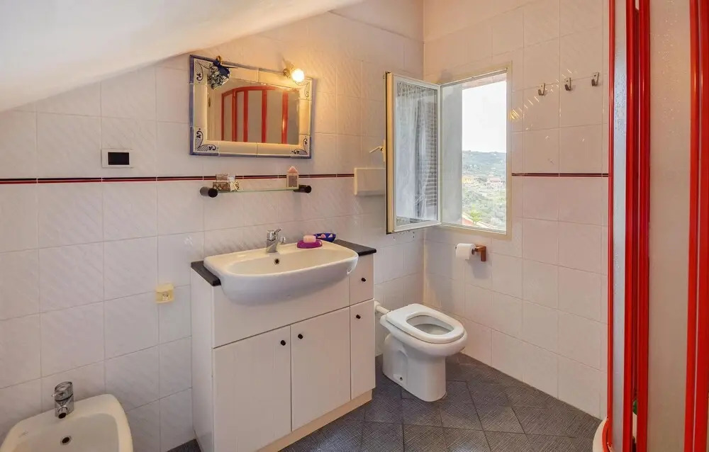 Amazing Home in Imperia With 3 Bedrooms and Wifi