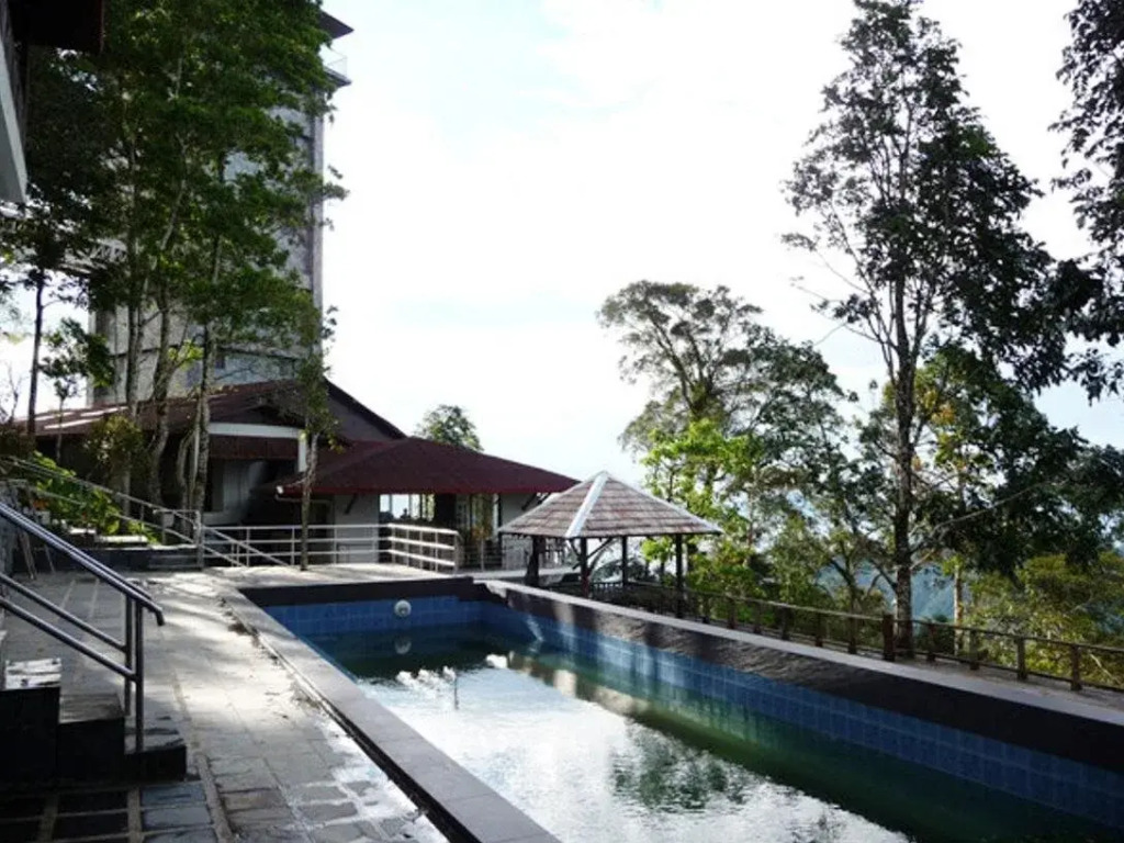 DCoconut Hill Resort