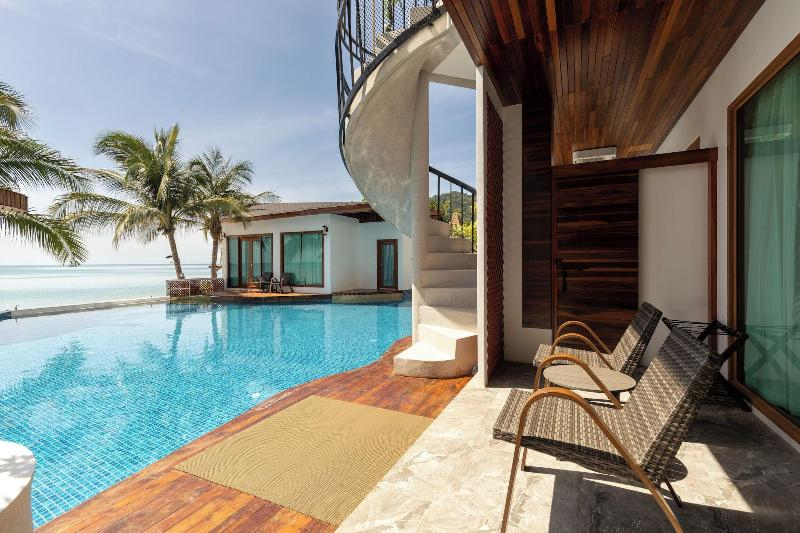 Hotel Villa AoKhanom Beachfront