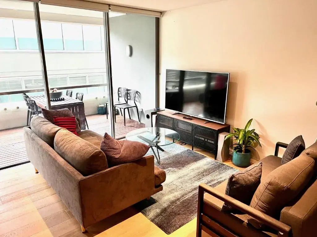 Lovely 1 bedroom apartment in Crows Nest