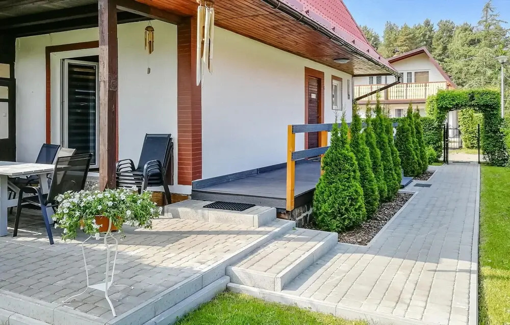 5 Bedroom Pet Friendly Home In Rowy